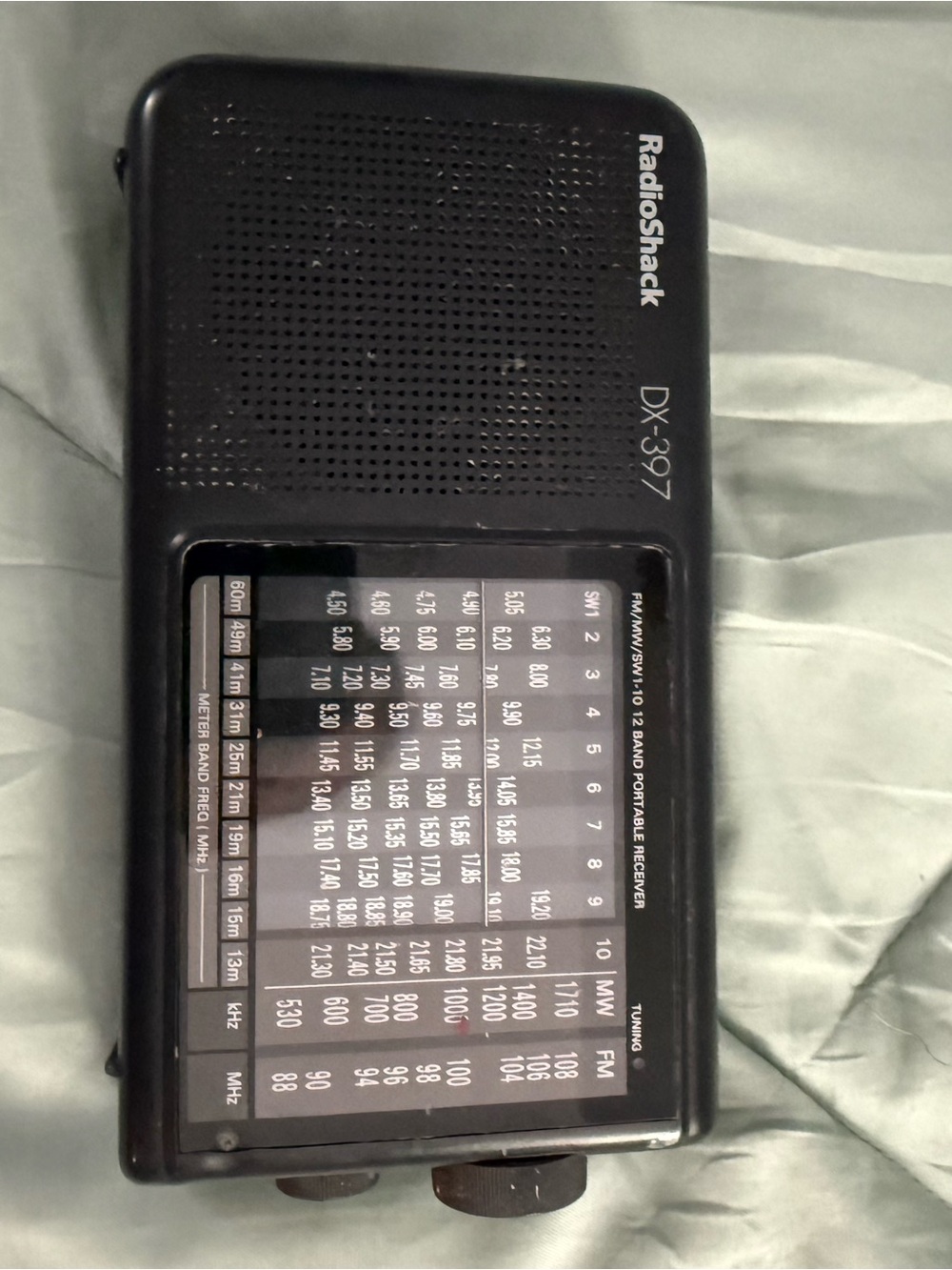 RadioShack DX-397 Portable Shortwave Receiver - Black